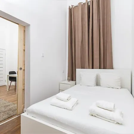 Appartement Venus - Keleti Iii *